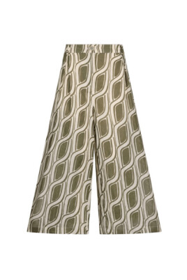 green-trousers-for-women