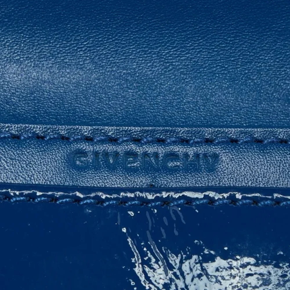 Givenchy Pre-owned Leather wallets Blue Dames