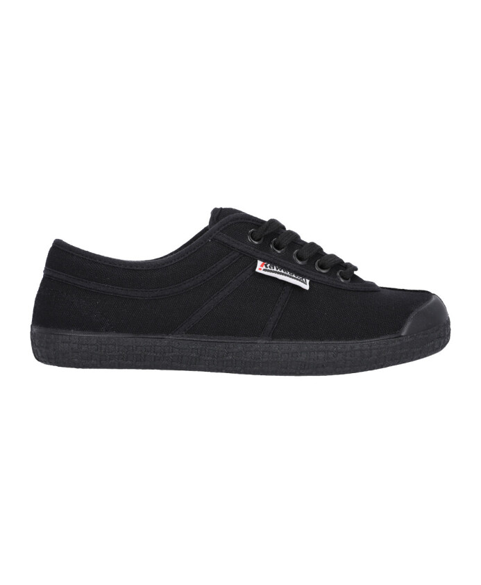 retro-canvas-sneakers