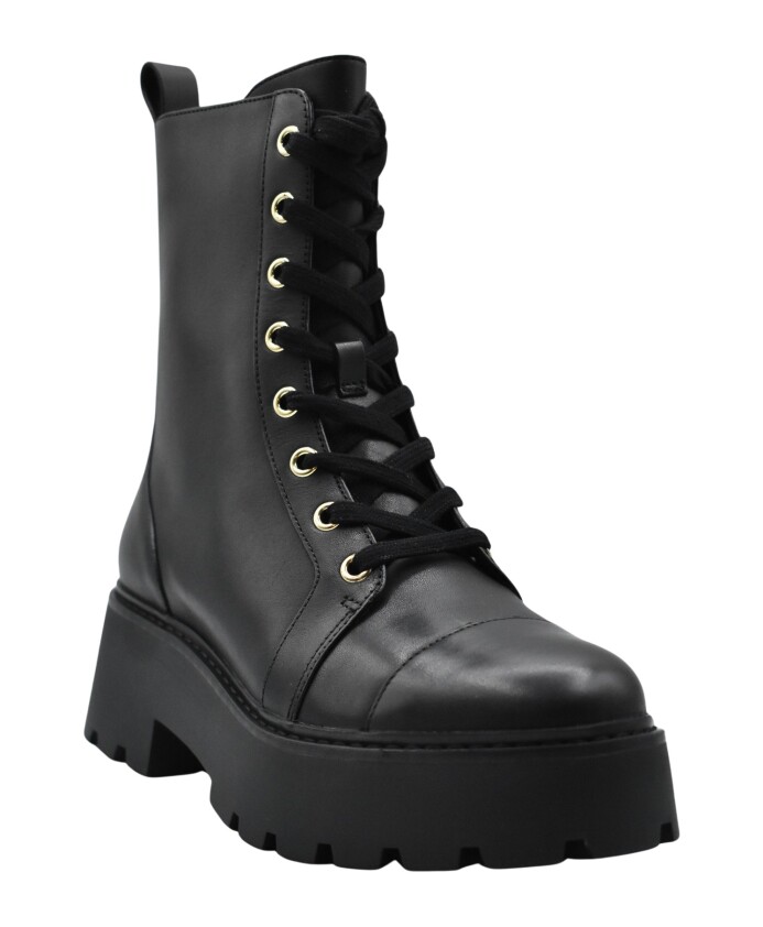 chaussures-noires-a-lacets-pour-femmes