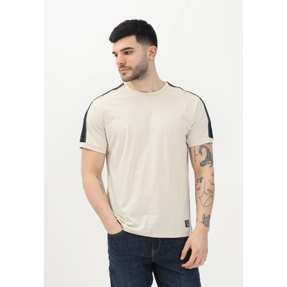 Emporio Armani EA7 Beige T-shirt met contrastdetails Beige Heren