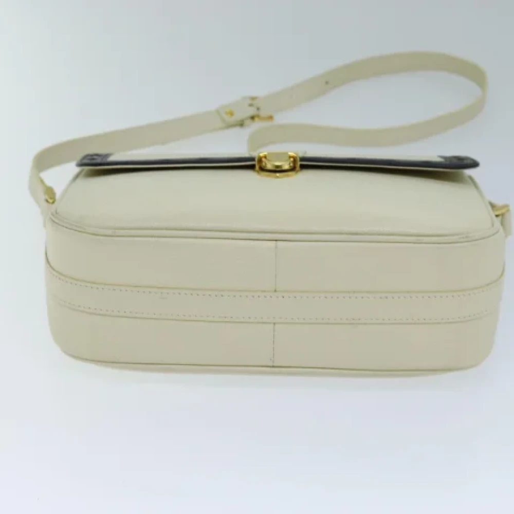 Yves Saint Laurent Vintage Pre-owned Leather shoulder-bags Beige Dames