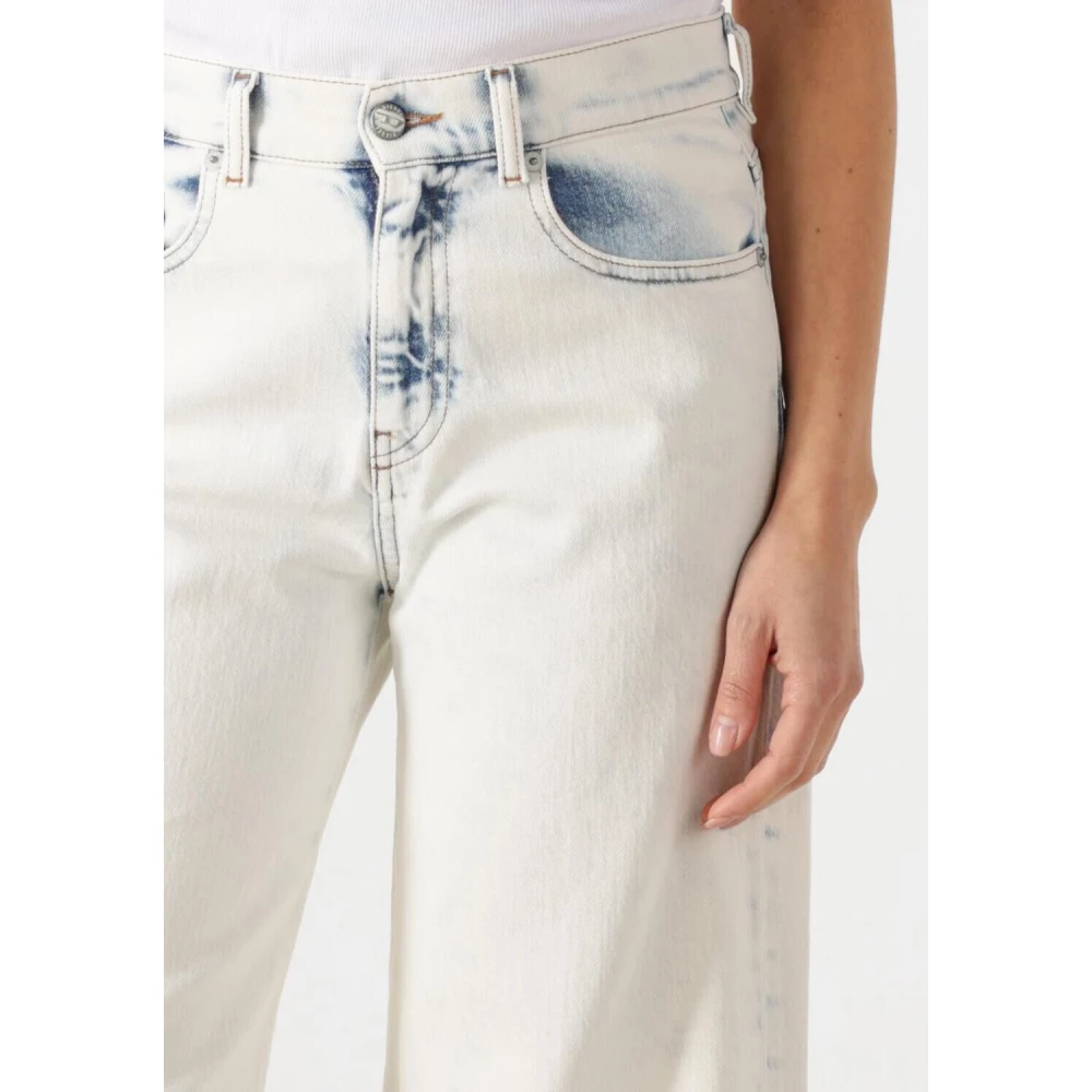 Diesel Retro Flared Jeans in Lichtblauw White Dames