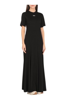 elegante-robe-midi-noire-avec-volants