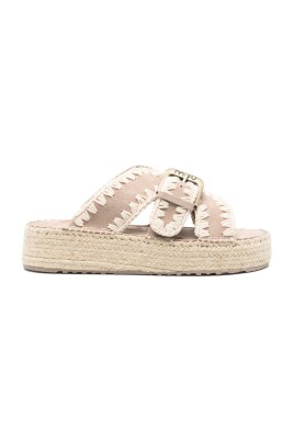 beige-leather-sandals-with-rubber-sole