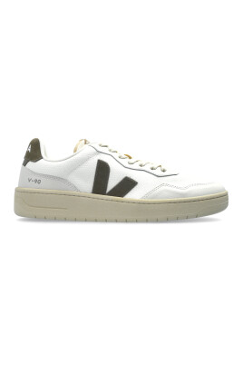 white-sneakers-with-materials