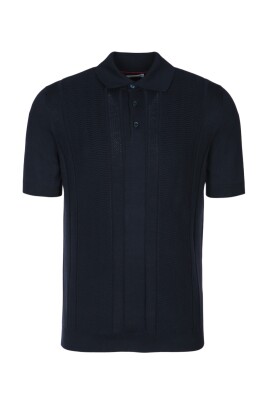 polo-avec-fermeture-boutonnee