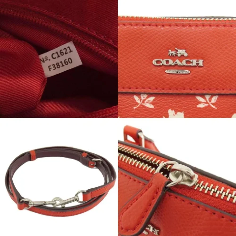 Coach Pre-owned Fabric handbags Red Dames