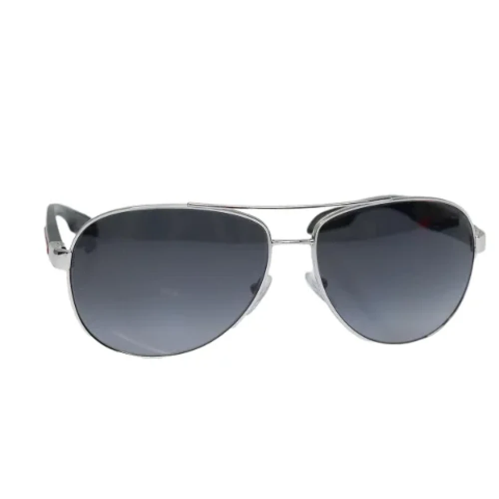 Prada Vintage Pre-owned Metal sunglasses Black Dames