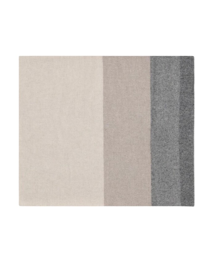 echarpe-de-luxe-en-cachemire-avec-bords-a-franges