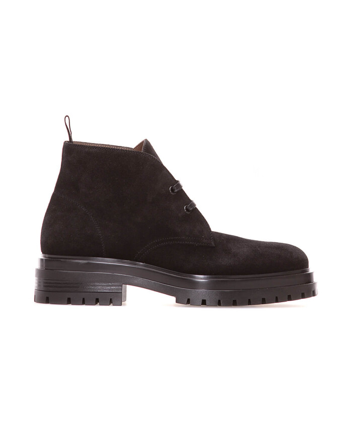 elegant-ankle-boots-in-black-suede