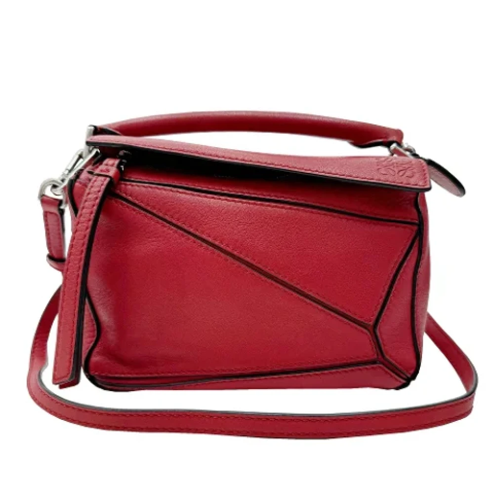 Loewe Pre-owned Leather shoulder-bags Red Dames