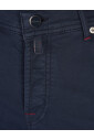 slim-fit-jeans