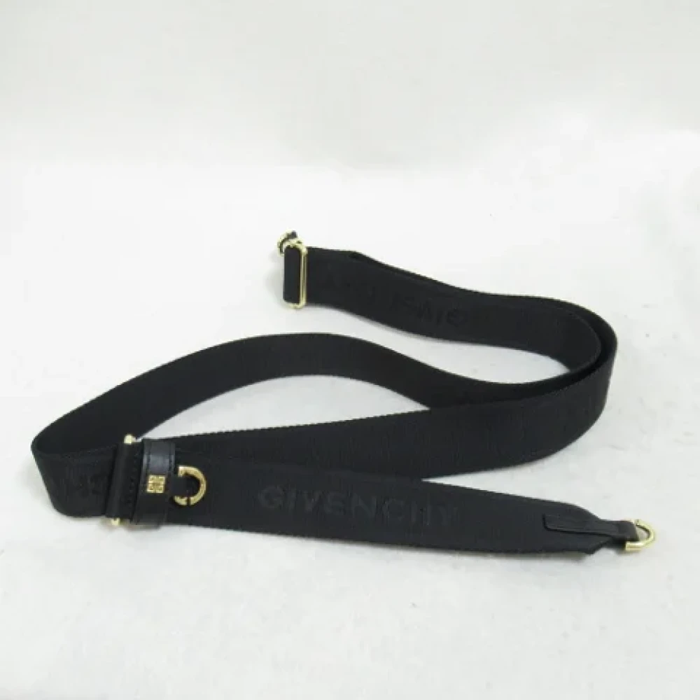 Givenchy Pre-owned Canvas shoulder-bags Black Dames