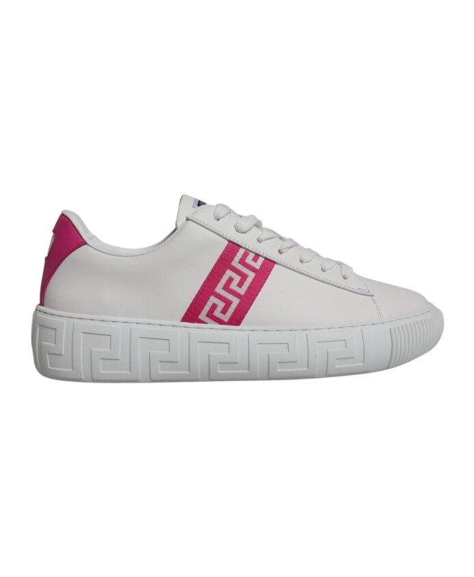 wit-roze-leren-sneakers-met-logo