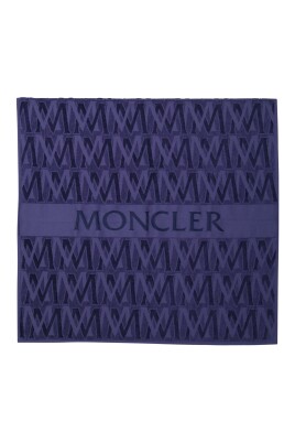 serviette-de-plage-bleue-avec-motif-monogramme