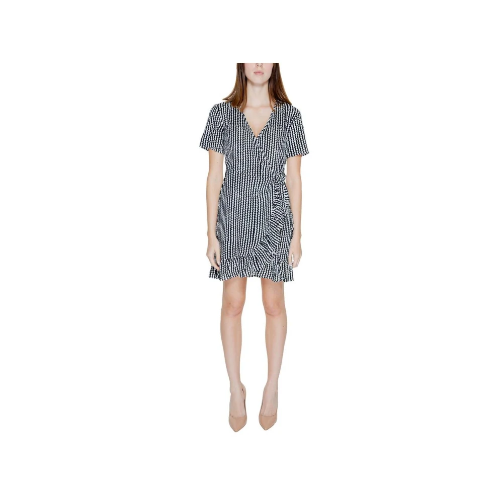 Only Zwarte Viscose Jurk Korte Mouwen Black Dames