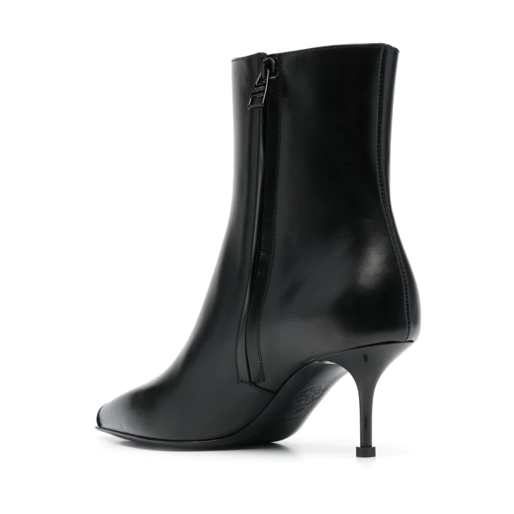 alexander mcqueen Zwarte leren puntige enkellaarzen Black Dames