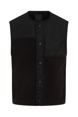 black-jacket-with-4g-pocket