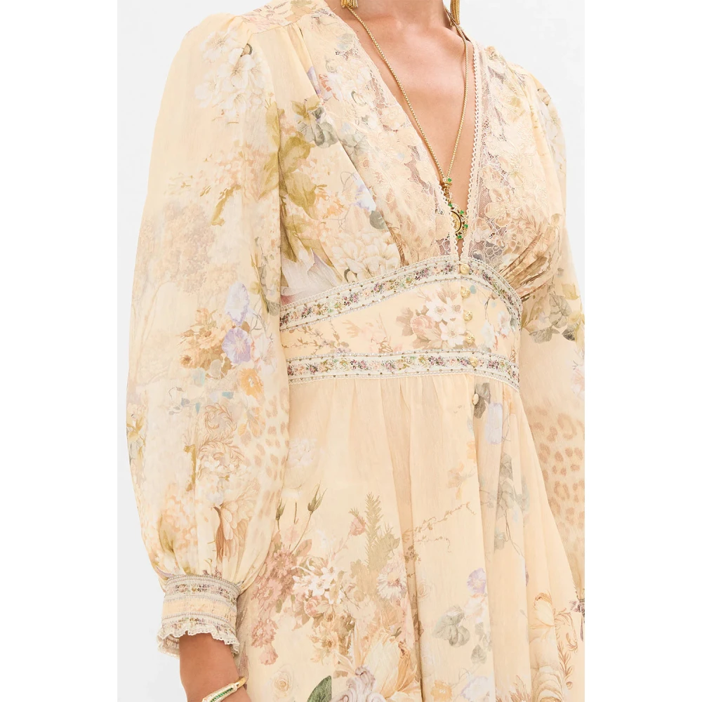 Camilla Antiquity knoopjurk met gevormde tailleband Beige Dames