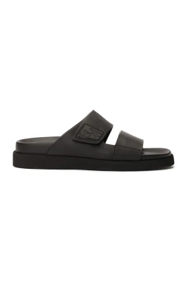 Bekväma svarta slides med matt finish