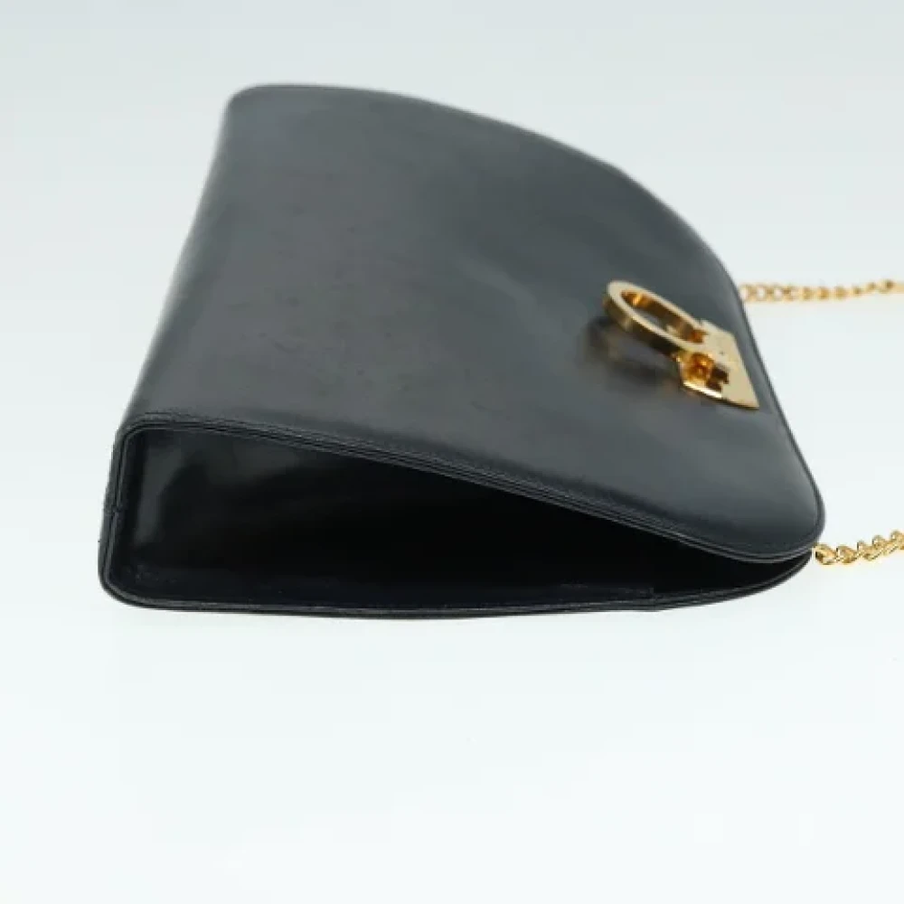 Salvatore Ferragamo Pre-owned Leather shoulder-bags Black Dames