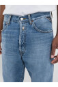 straight-cut-denim-jeans