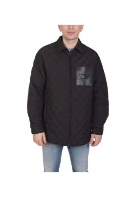 Diamond-quiltad nylonblus med logoficka