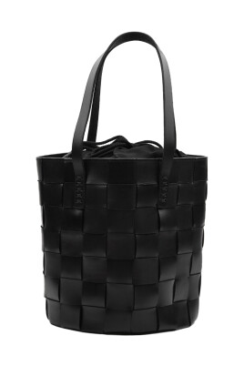 black-leather-tote-bag