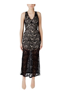 black-sleeveless-v-neck-dress