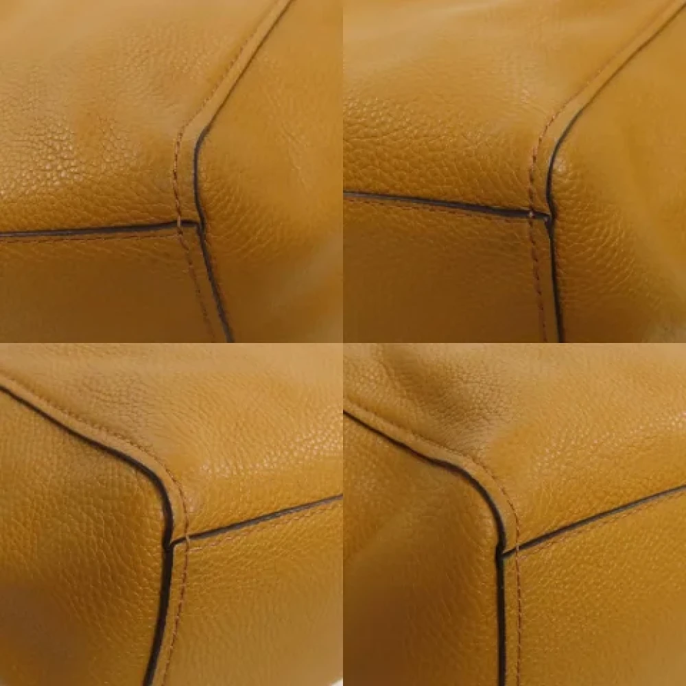 Coach Pre-owned Leather handbags Brown Dames