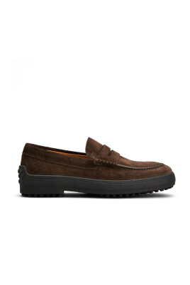 brown-suede-loafers-winter-style