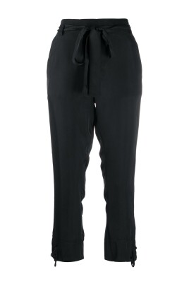 pantalon-noir-cropped-straight-leg