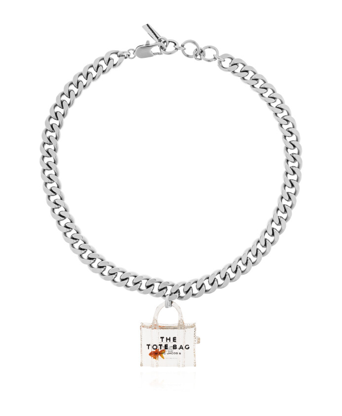 collier-avec-pendentif