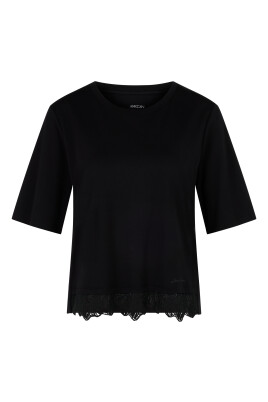 t-shirt-avec-dentelle