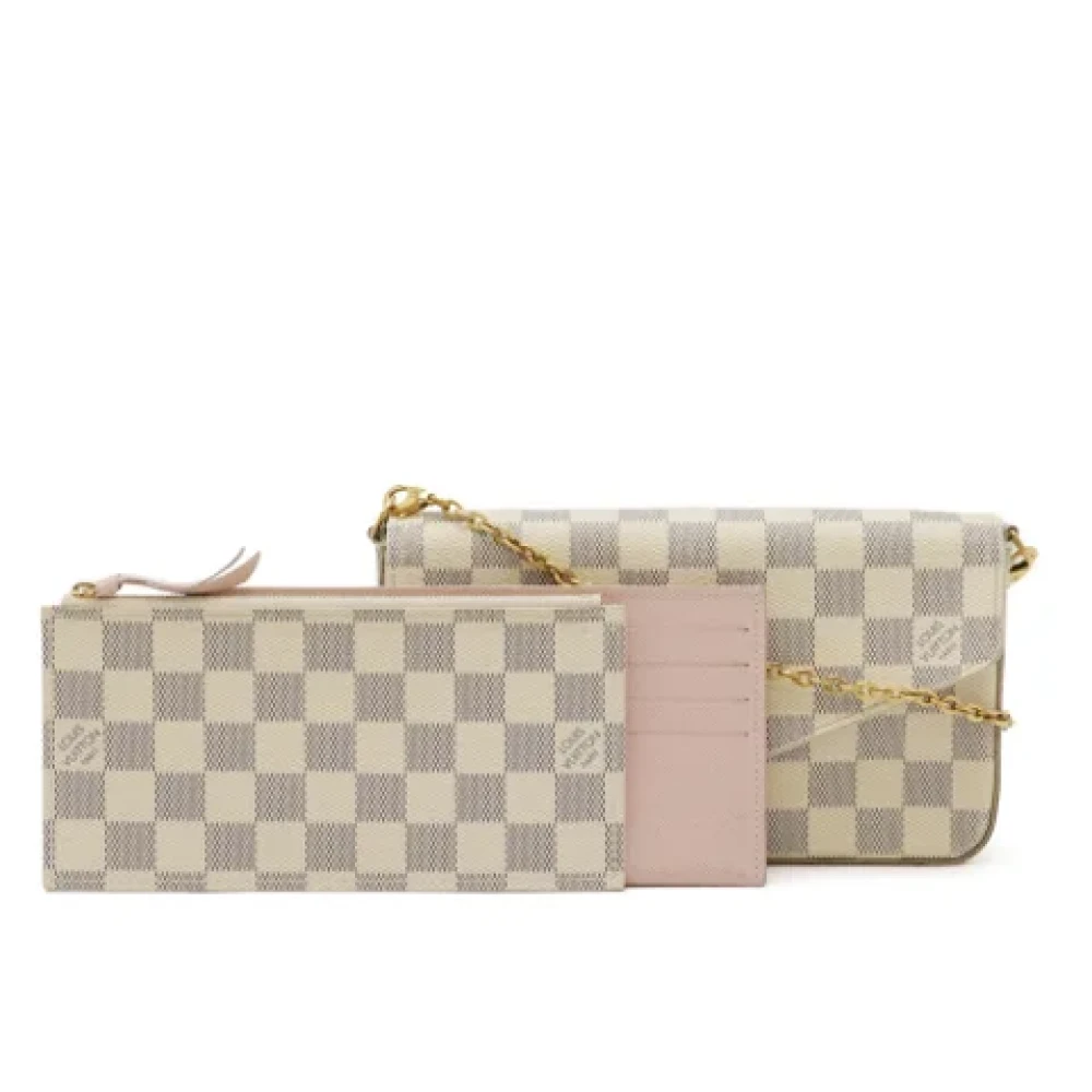Louis Vuitton Vintage Pre-owned Plastic shoulder-bags Beige Dames