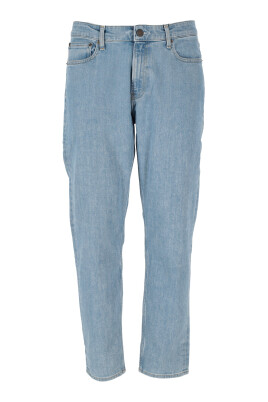 tapered-coolmax-light-blue-jeans