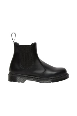 black-chelsea-boots-classic-style