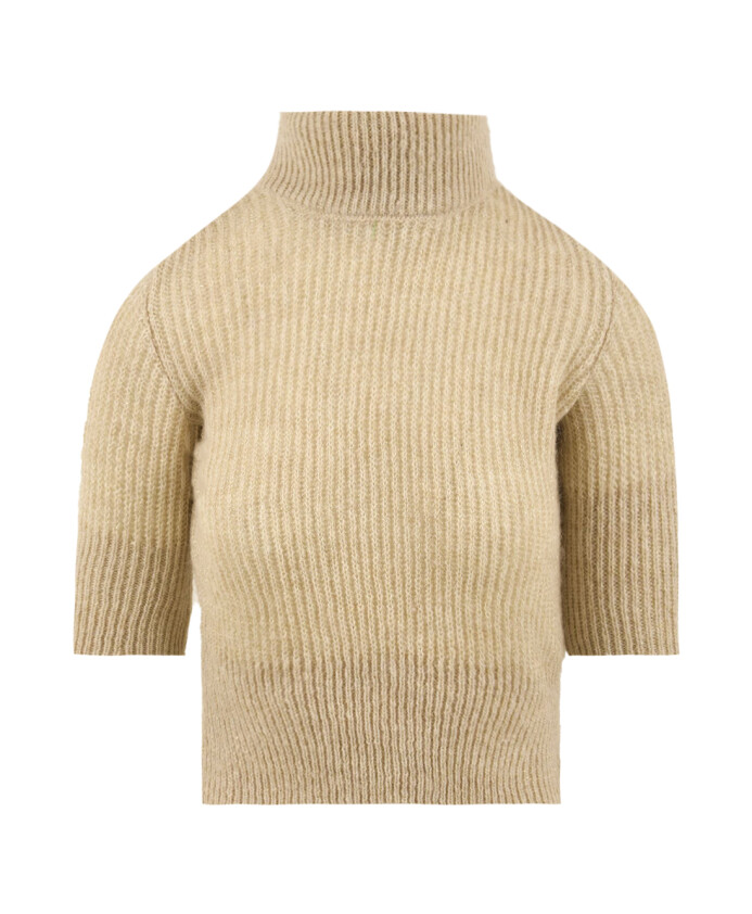 pulls-creme-pour-un-look-elegant