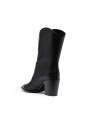 bottes-en-cuir-noir-a-bout-pointu