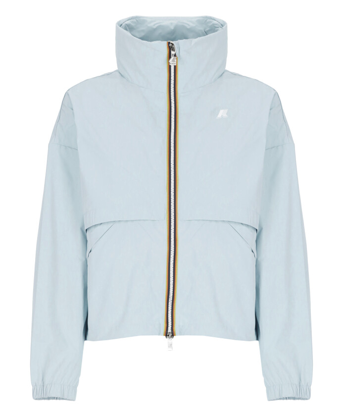 veste-impermeable-bleu-clair-avec-capuche-pliable