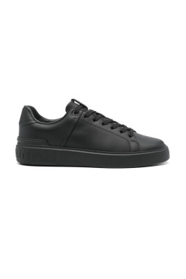 baskets-en-cuir-noir-a-lacets