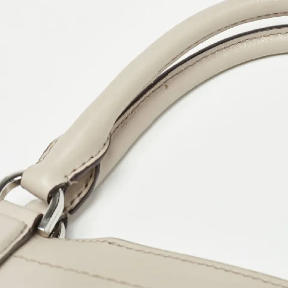 Michael Kors Pre-owned Leather totes Gray Dames