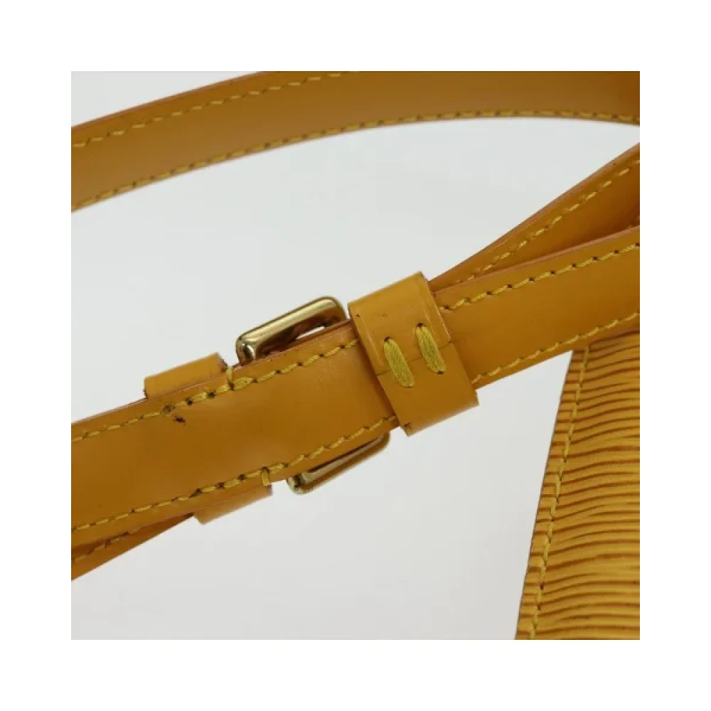 Louis Vuitton Vintage Pre-owned Leather backpacks Yellow Dames