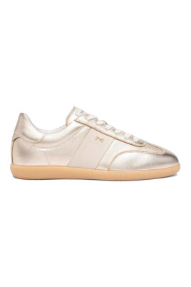 golden-sneakers-with-italian-craftsmanship