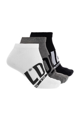three-pack-of-socks
