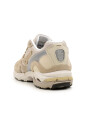 wave-rider-10-beige-sneakers