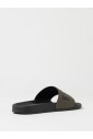 sandales-decontractees-noires-classiques