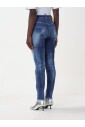 jean-bleu-avec-eclaboussures-de-peinture-pour-femme