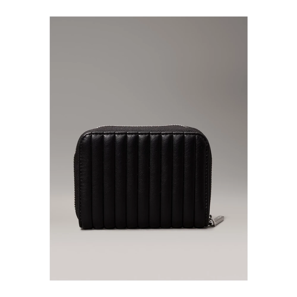 Calvin Klein Gewatteerde PU-leren portemonnee Zwart Black Dames
